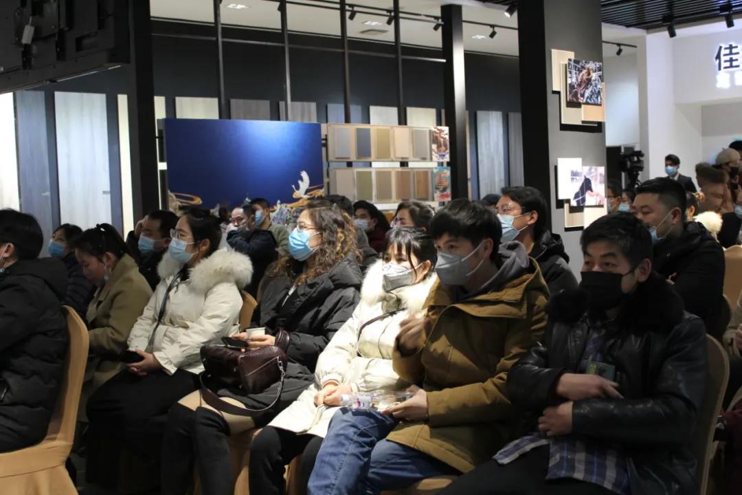 恭喜！華洲木業(yè)（陜西）運營中心首航儀式暨供應(yīng)鏈賦能模式發(fā)布會圓滿舉辦！(圖9)